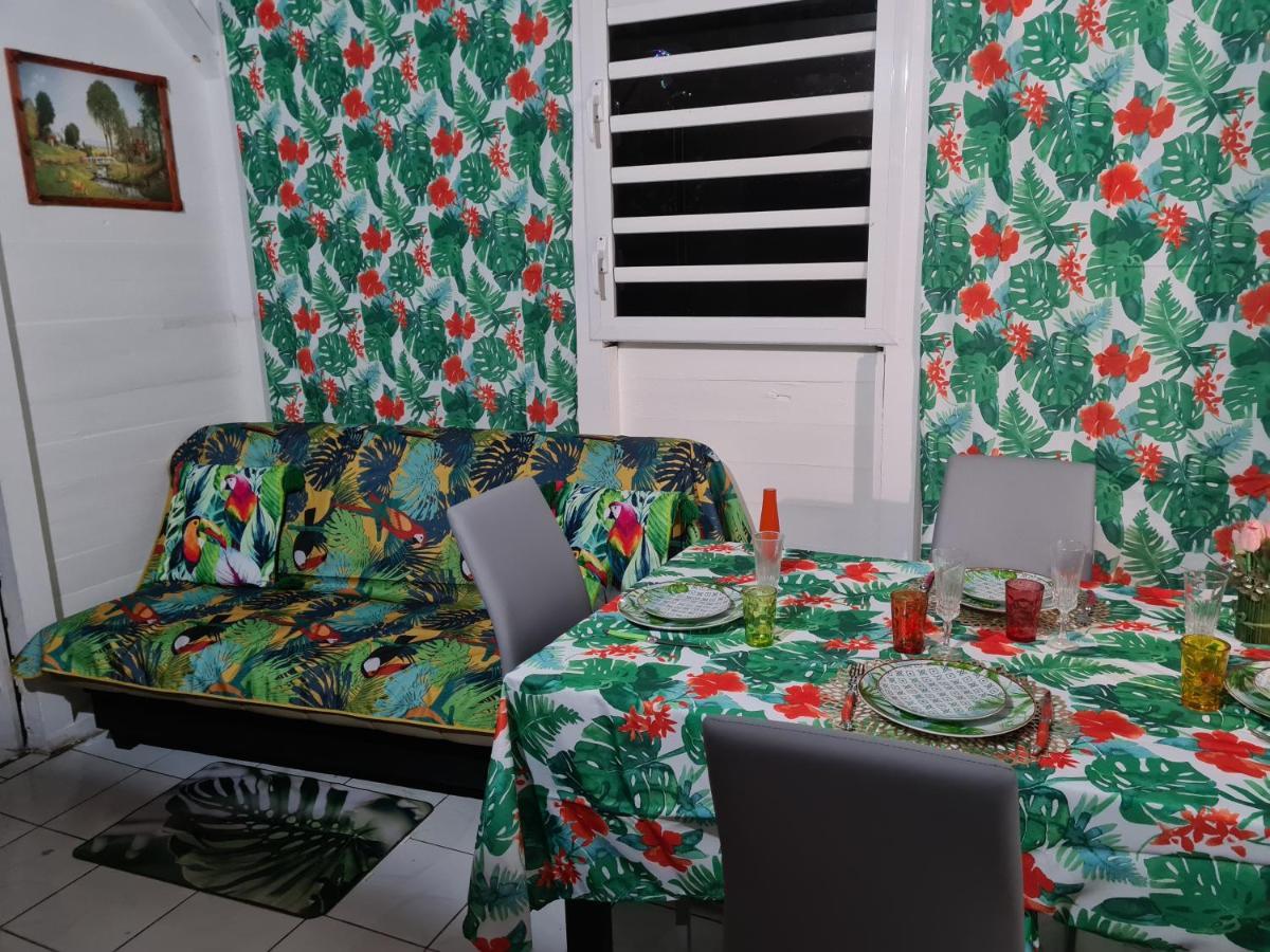 Appartement Soleil des îles à Sainte-Anne  Extérieur photo